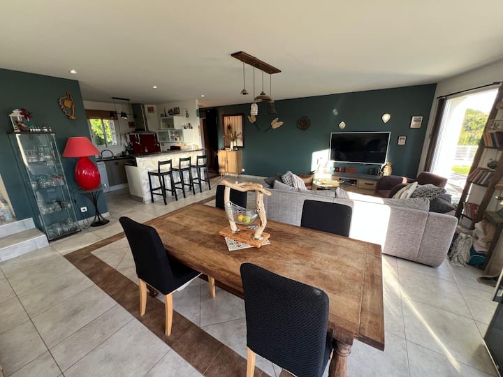Belle Villa Avec Piscine, 4 Chambres, Climatisée - Biguglia