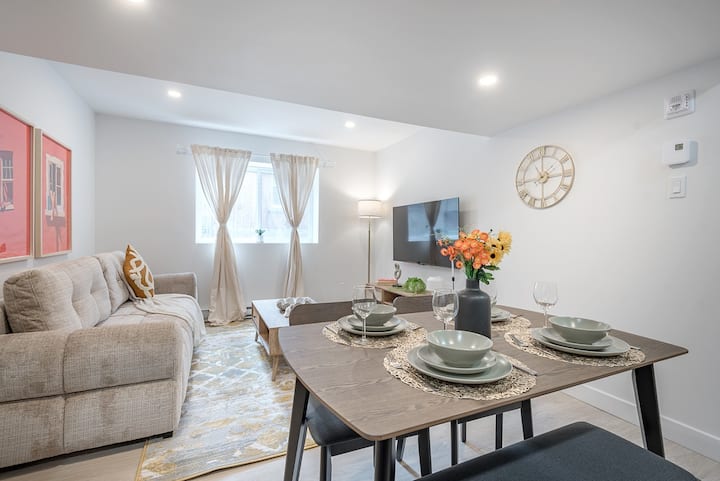 Cozy 1br Retreat | King Bed | Steps From Atwater - Montreal