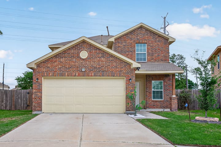 Spacious Family Retreat Near Iah Game Rm Fast Wifi - Humble, TX
