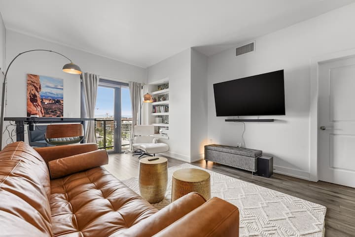 Luxury Escape | Prime Location | Stunning Views - Cherry Creek - Denver