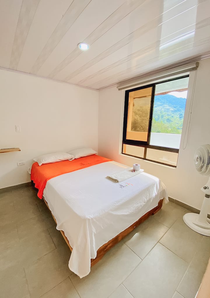 Hermosa Y Cómoda Habitacion En Ecohotel El Molino - San Luis, Colombia