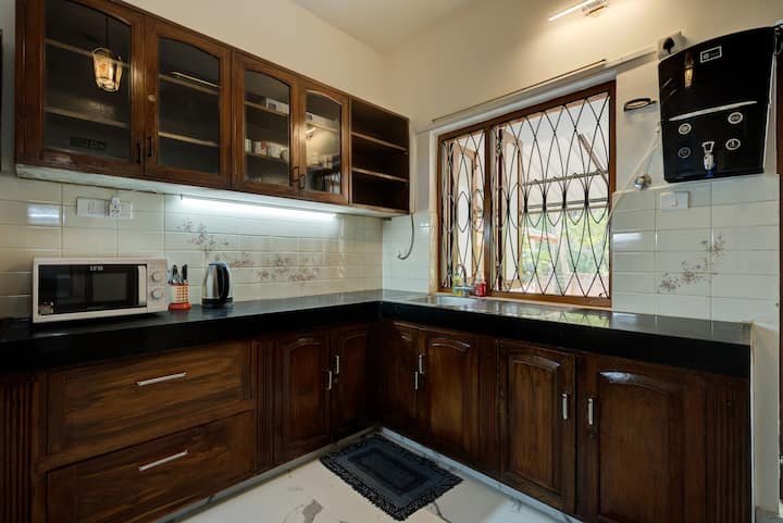 Full kitchen image 3