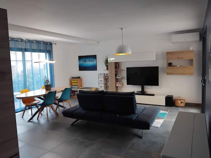 Maison Avec Piscine, à 25 Minutes Des Plages - Pézenas