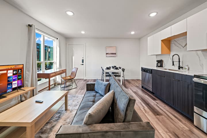 Cozy Modern 1 Br Near Downtown W/ Free Parking - Dallas, TX