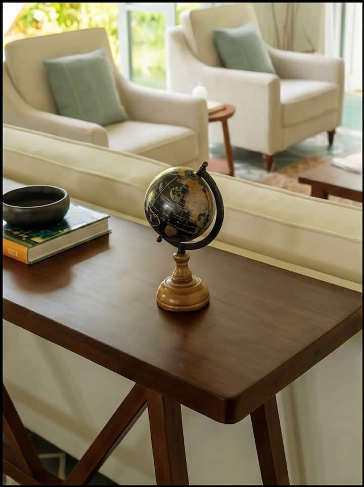 Living room image 8