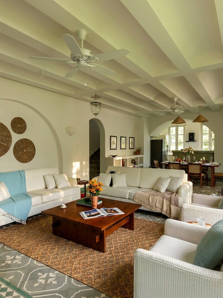 Living room image 2