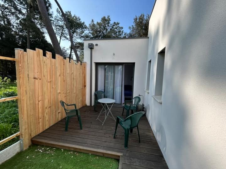 Petite Maison Neuve De Deux Pièces Avec Terrasse - Jard-sur-Mer