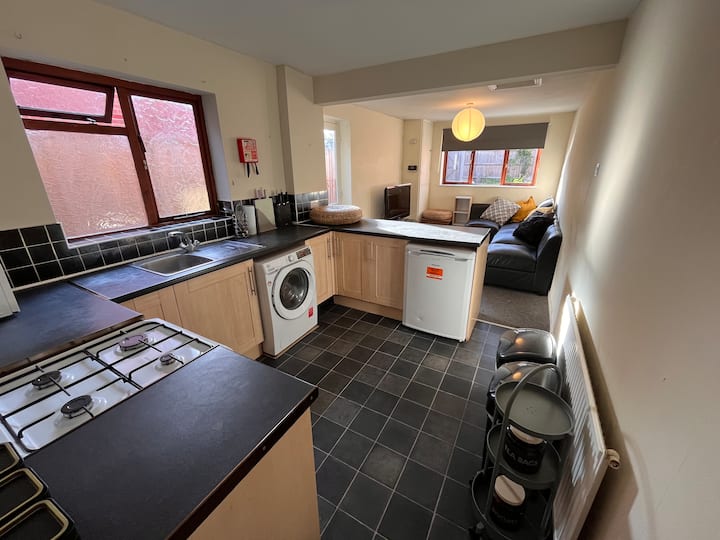 5 Bedroom House In Central Location - Southampton