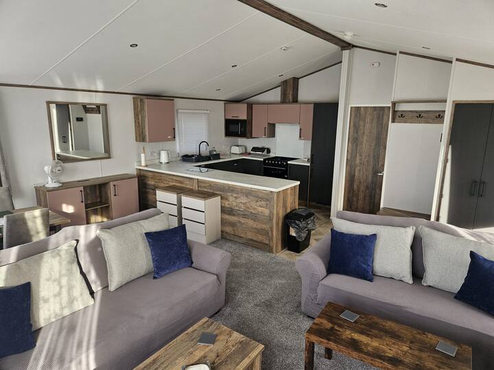 M643 - 8 Berth Lodge With Veranda - Camber Sands