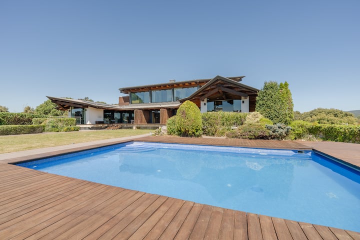 Flateli. Villa Palau - Gerona, España
