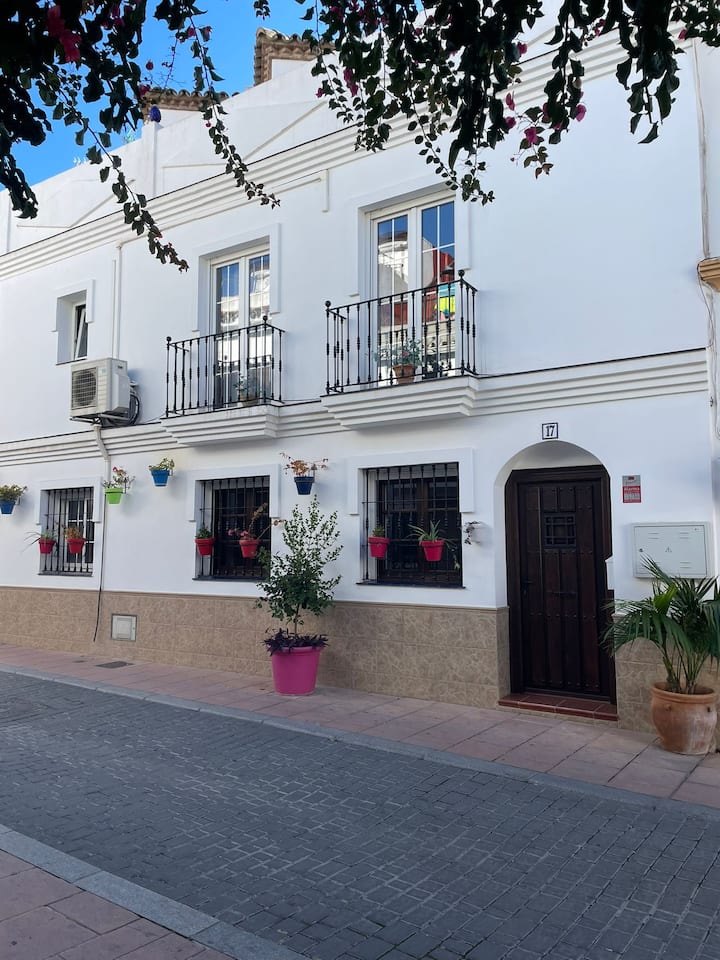 Casa Casares - Large Home W/roof Terrace Old Town - Estepona