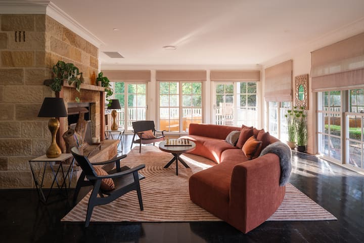 The Manor Retreat | Dual Homes With Pool & Court - Bowral