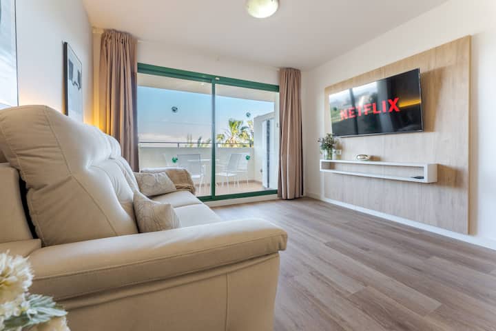 New Cozy Apt · Pool & Beach · Ac · Port Aventura - Tarragona