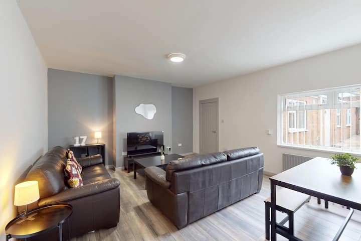 Stylish 5 Bedroom City Centre Home - Sunderland