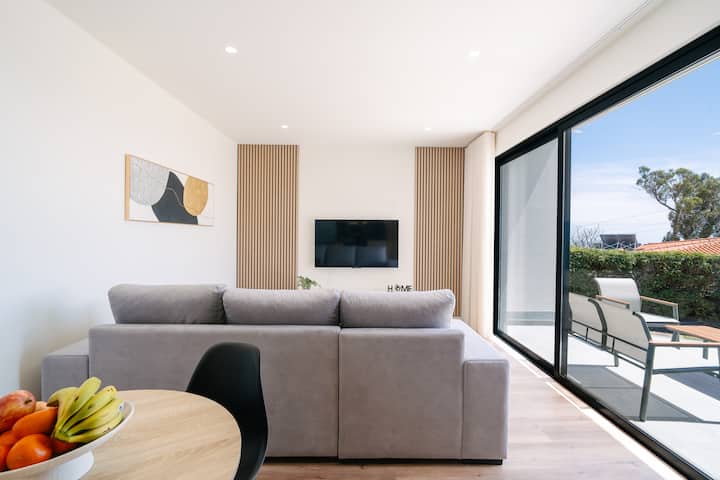 Entire Villa | Sea View, Terrace & Parking - Madeira