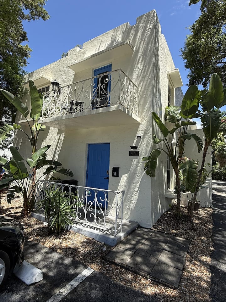 Bright Designer Villa Near Fort Lauderdale / Beach - Wilton Manors, FL