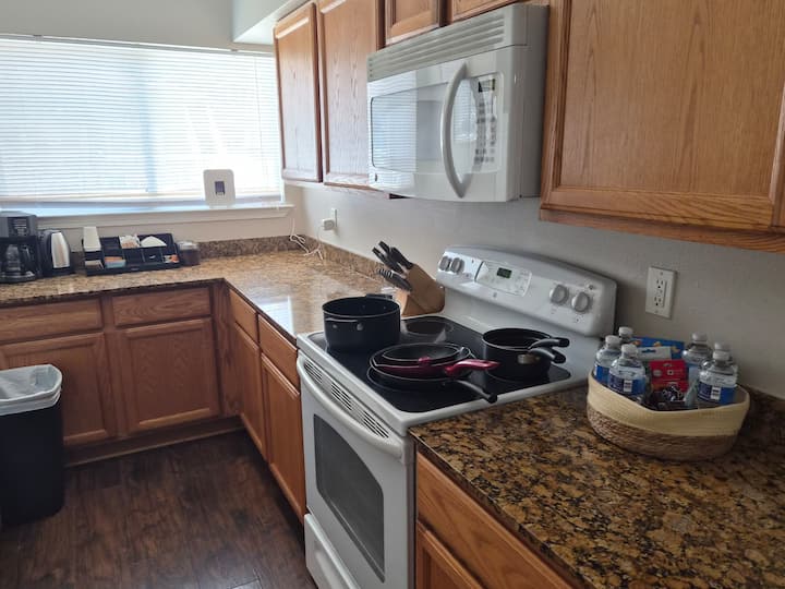 Best Location Cozy Condo In Biloxi Beach, 2b-1.5b. - 比洛克西