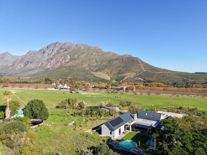 6 Bedroom House On Farm With Mountain Views. - Stellenbosch