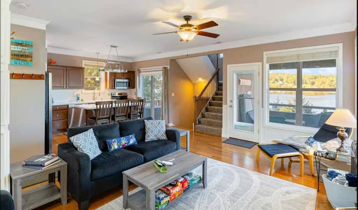 Charming 3br Cabin - Jacuzzi Tub - Lake View - Camdenton, MO