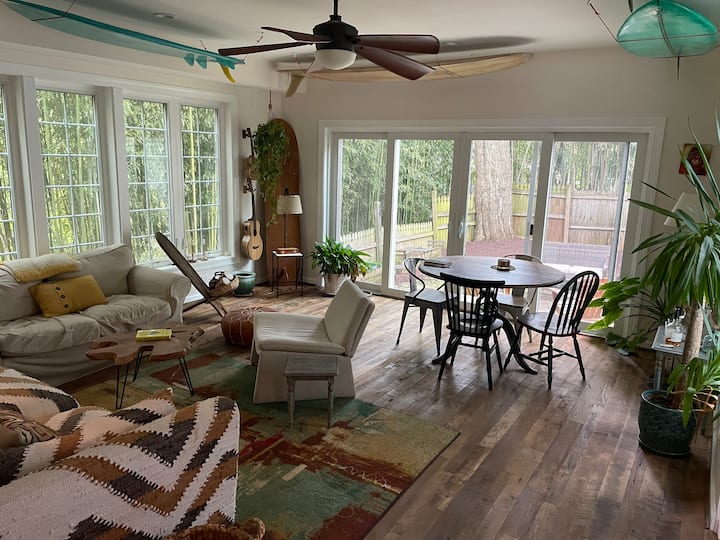 Home In Bethesda, Next To Lovely Park And Metro - Rockville, MD