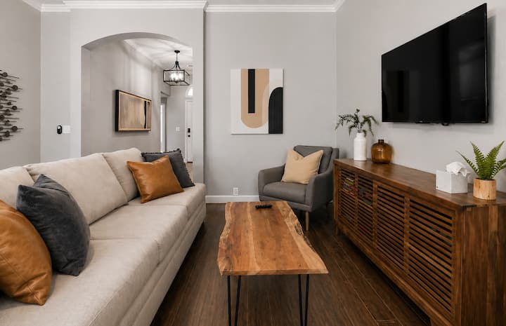 Cedar Park Monthly Stay: Work Ready - Cedar Park, TX