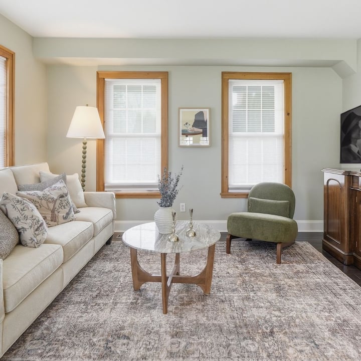 Williamson House | 2 Bedrooms | Picton - Picton