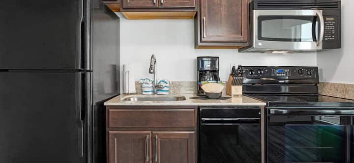 Cozy Studio At Towers On The Grove - North Myrtle Beach, SC