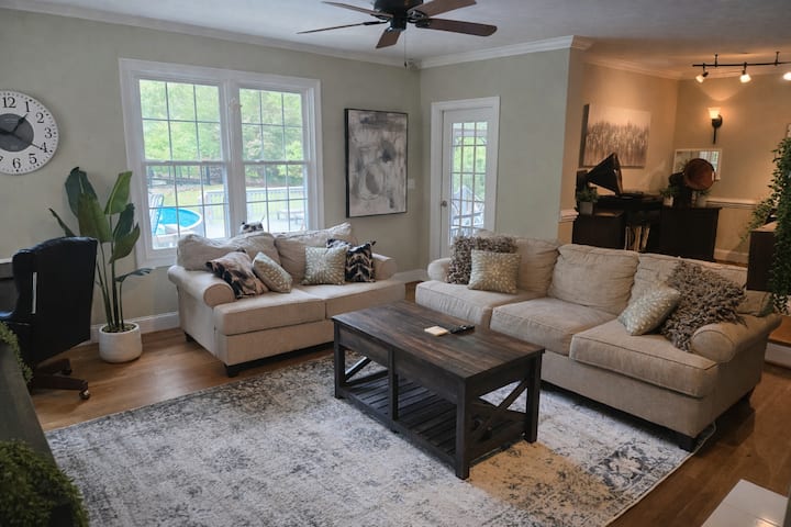 1 Bedroom In The Poolside Pickleball Retreat House - Wrightsville Beach, NC