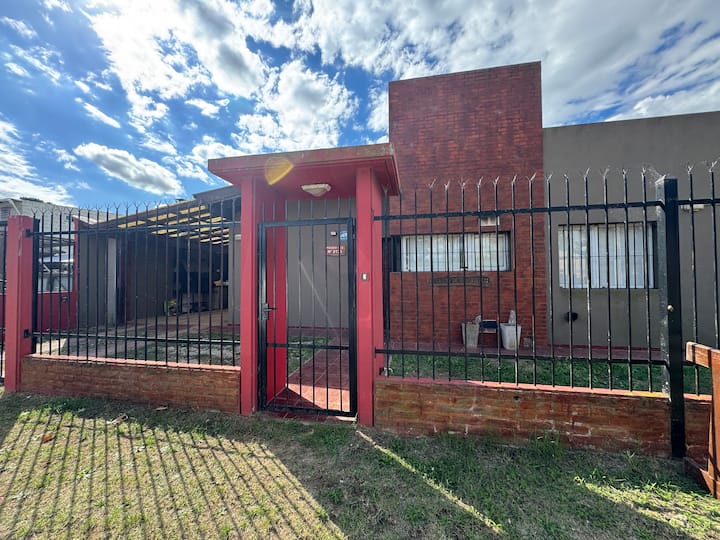 La Casa De Los Abuelos. Disponible Todo El Año - Villa Gesell
