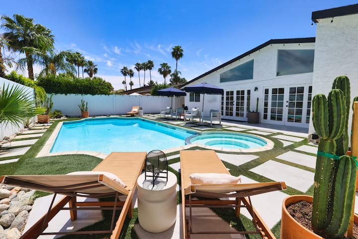 Ps Oasis Pool & Spa Game Room - Palm Springs, CA