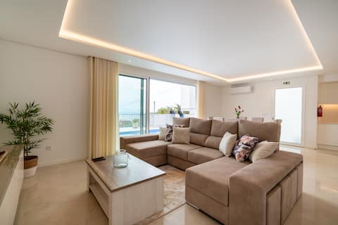 Popular Airbnb listing: Villa Hannah - Pool in Arco Da Calheta