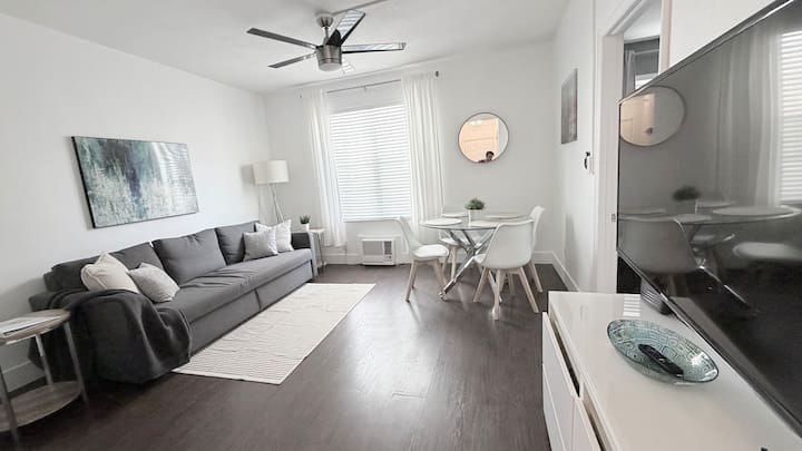 1 Block To The Beach. Stylish Condo. 1 Bd - Miami Beach