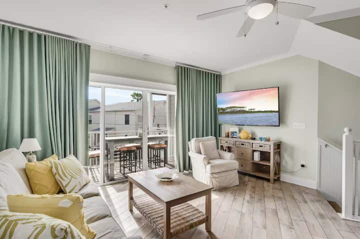 100 Ft To Beach | Pool | Beach Pointe 301 - Destin, FL