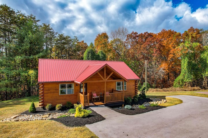 Fireworks, 1/2 Mile To Dollywood, Hot Tub, Firepit - Sky Rider, Pigeon Forge