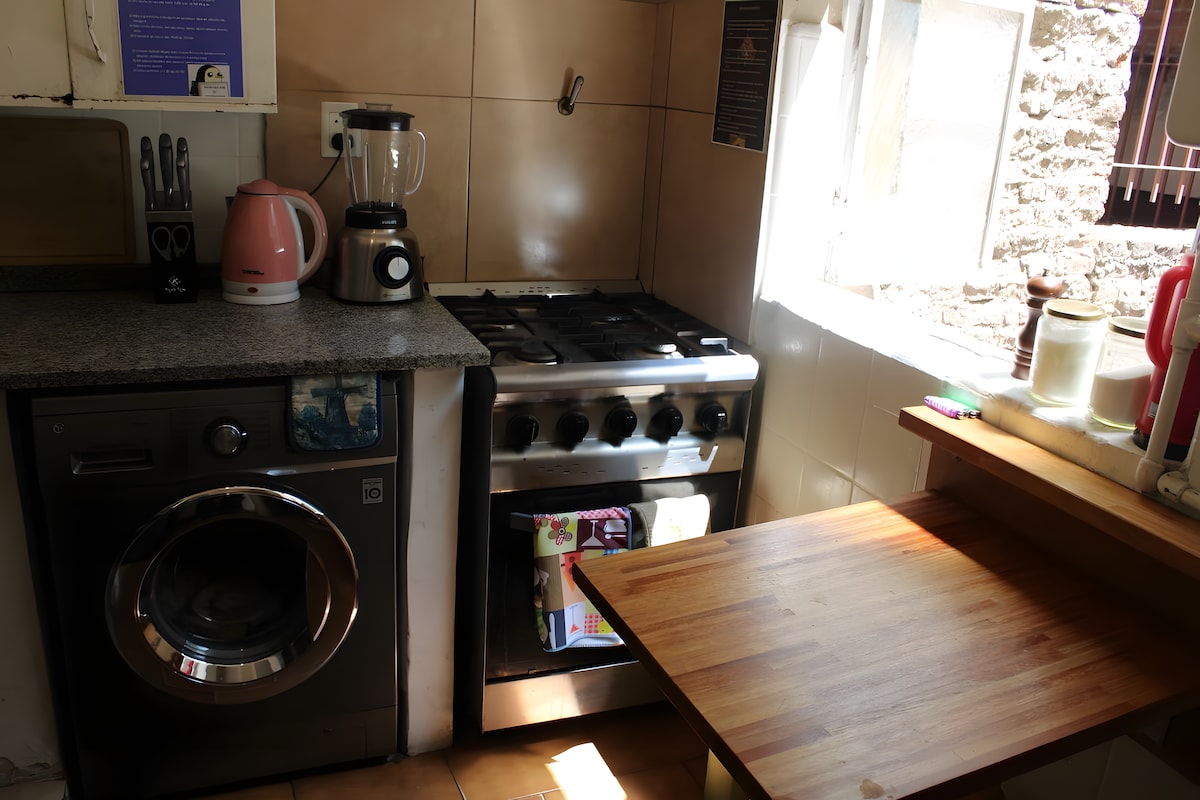 Quarto mobiliado em apartamento compartilhado em Balvanera