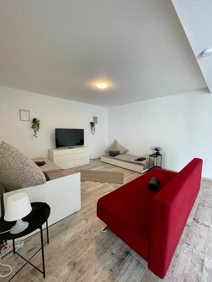 Frisch Renovierte Wohnung In Ochtendung (6 Gäste) - Plaidt