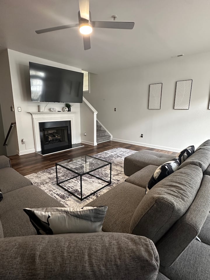 Spacious 3bd Townhouse Near Hampton Waterfront - 햄프턴