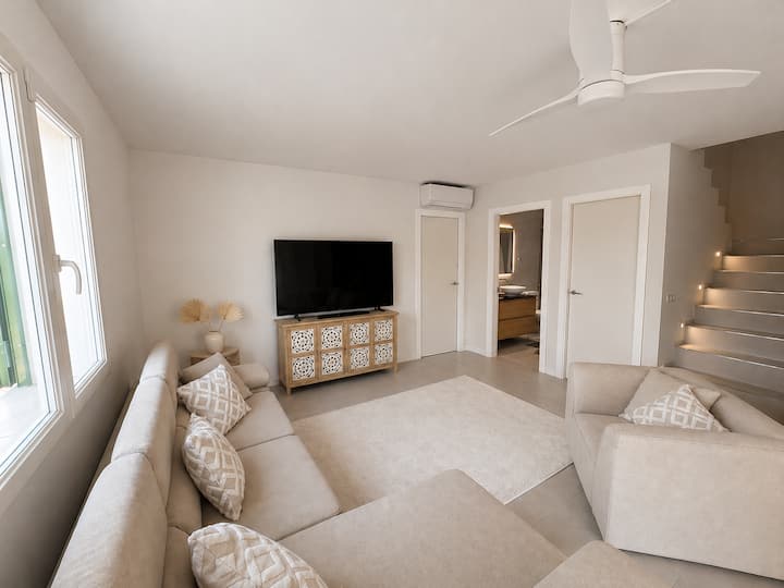 New! 2026 Renovated Modern Vacation House Es Trenc - Cala Pi