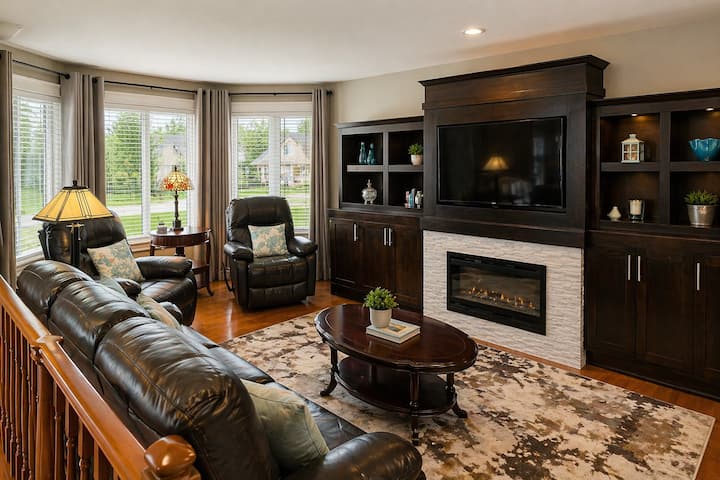 Spacious 4br Dream House Near Casino/magic Mtn. - Moncton