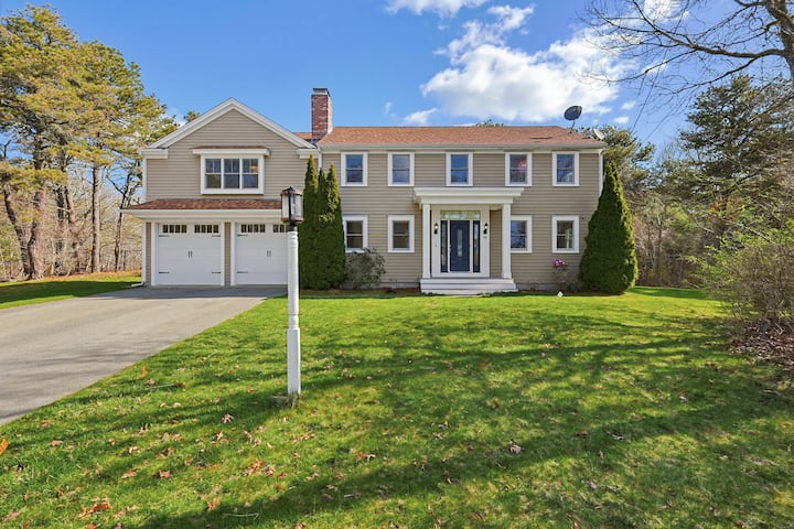 Cape Cod Home With Space For Everyone - Cape Cod, MA