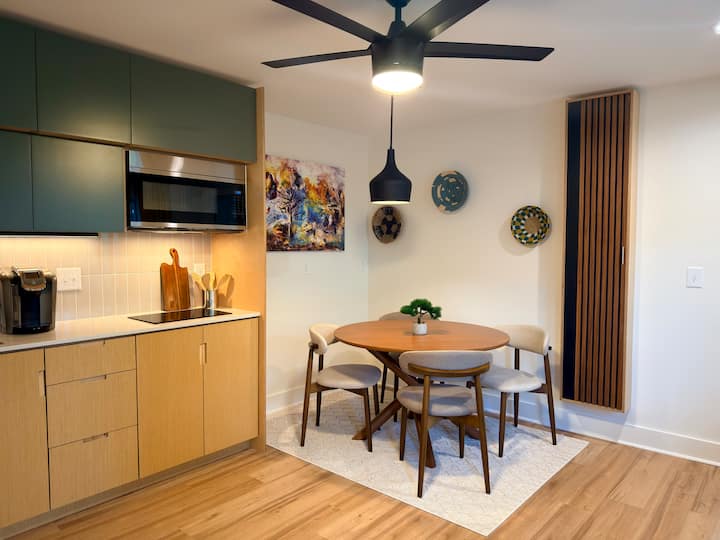 Cozy Mid-century Modern Hideaway - Falls Lake, NC