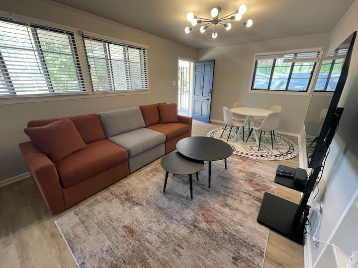 Plaza Midwood Industrial Chic Duplex — New - Charlotte, NC