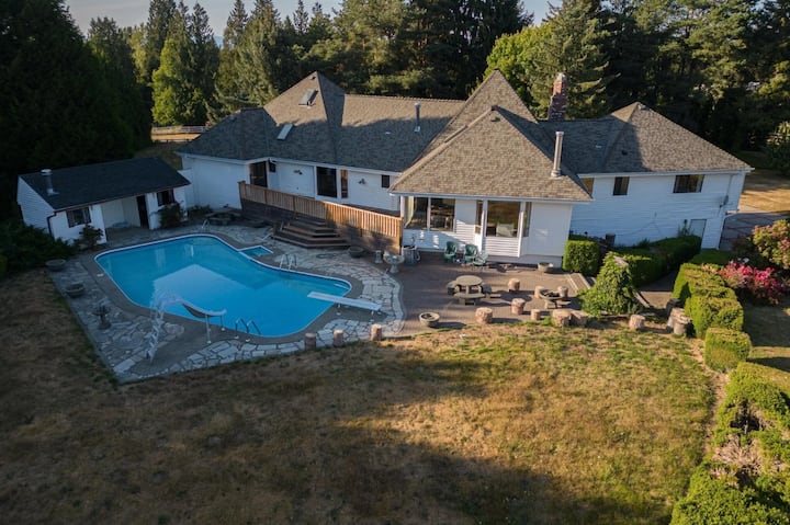 Langley Event Farm House With Pool Sleeps 16 - Langley