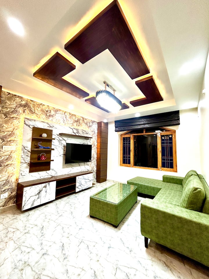 Entire Building | 9br Valley View | Upto 18 Guests - Shimla