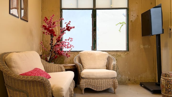 Chinatown Private Floor Garden Suite | 200m Mrt. - Bangkok