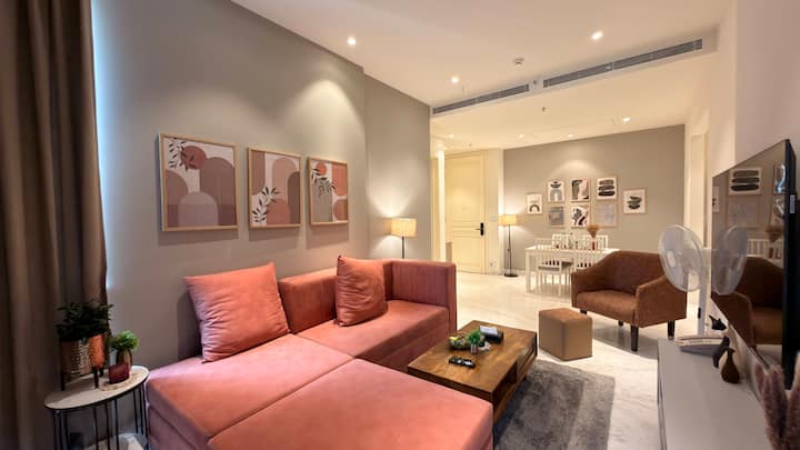 5 Star Zenith Flat In Leela Residence - Bangalore