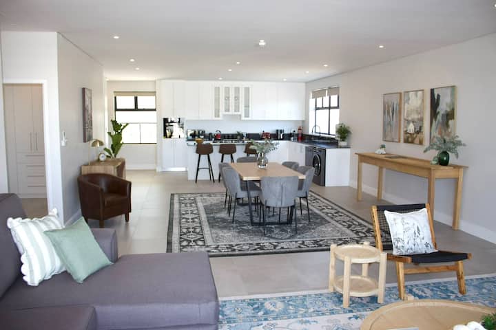 Croydons Nest - Somerset West