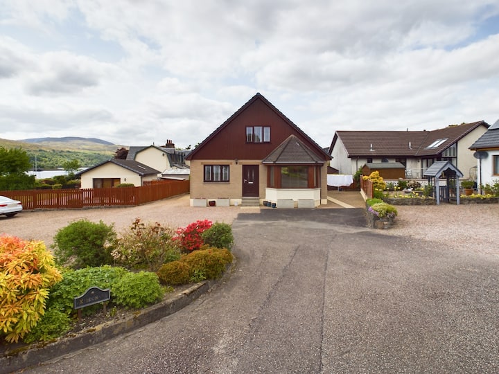 Room 3: Grey Double Room - Fort William