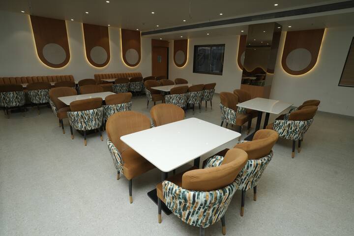 The Grand Icon - Business Suite Room - Chandrapur