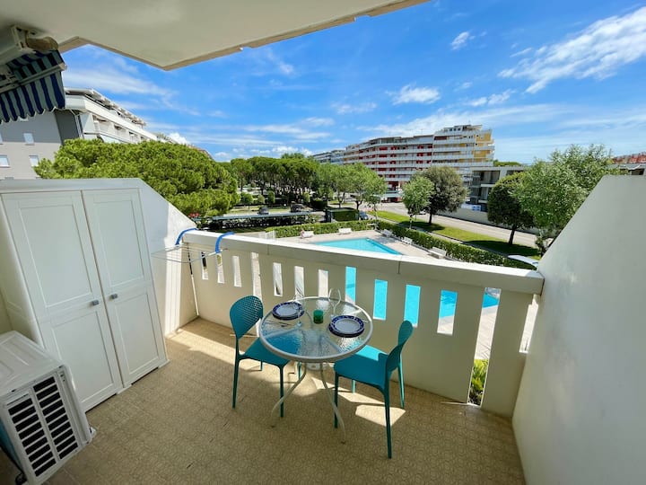 Studio Avec Vue Sur La Piscine à 240 M De La Mer - Caorle